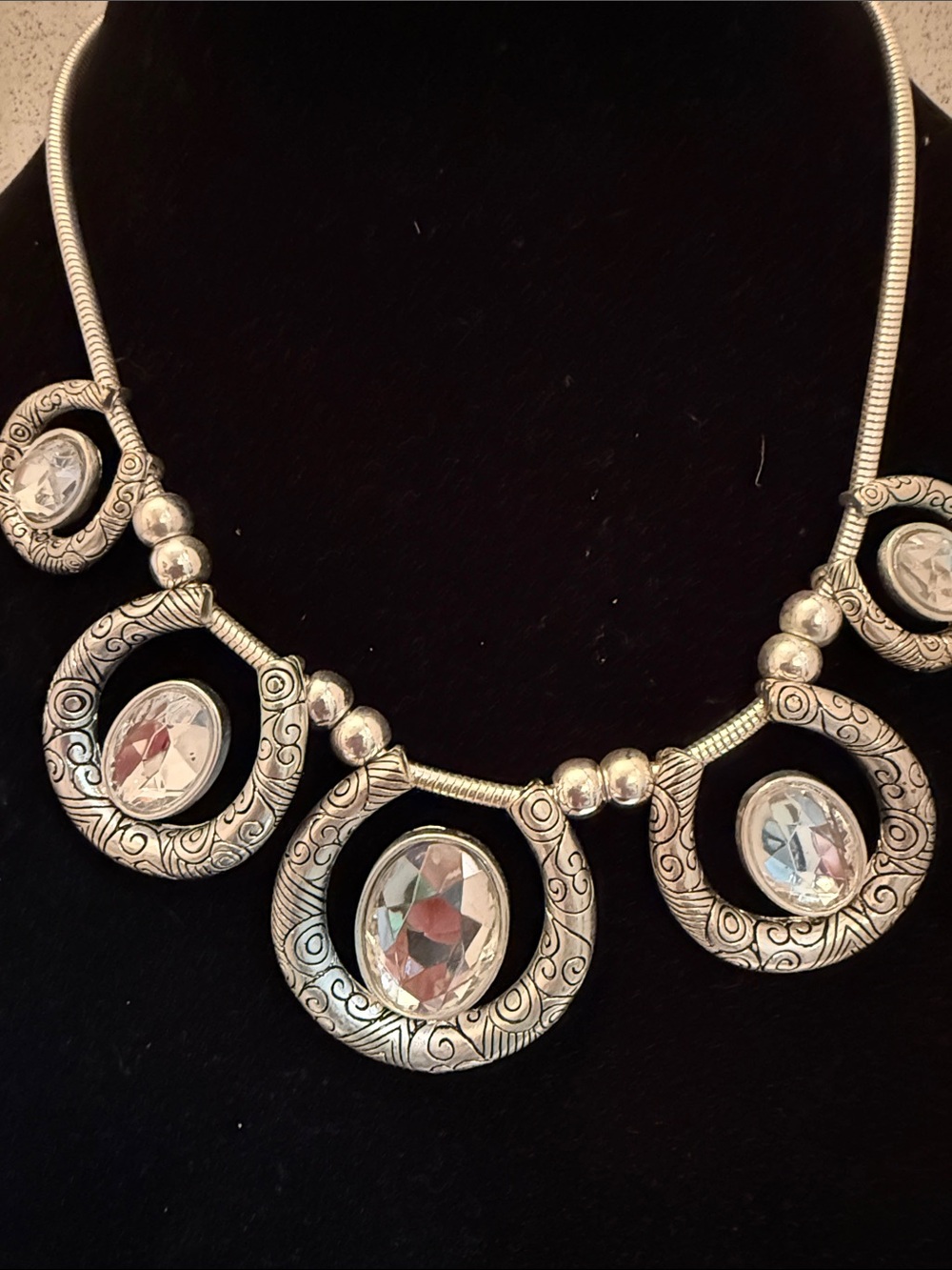 Source Unknown Silver-Tone Necklace with Clear Oval Crystals